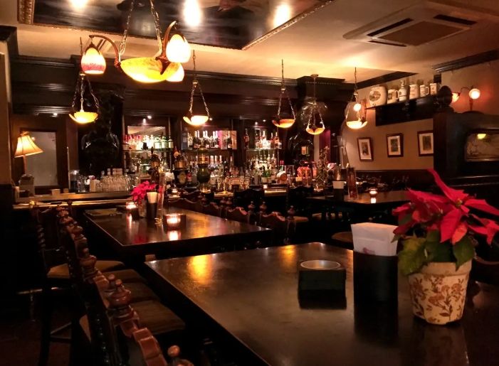 English Pub Sherlock Holmes